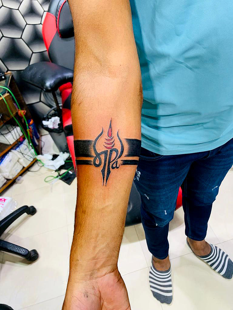 Ajay Resha – Tattoo Artist